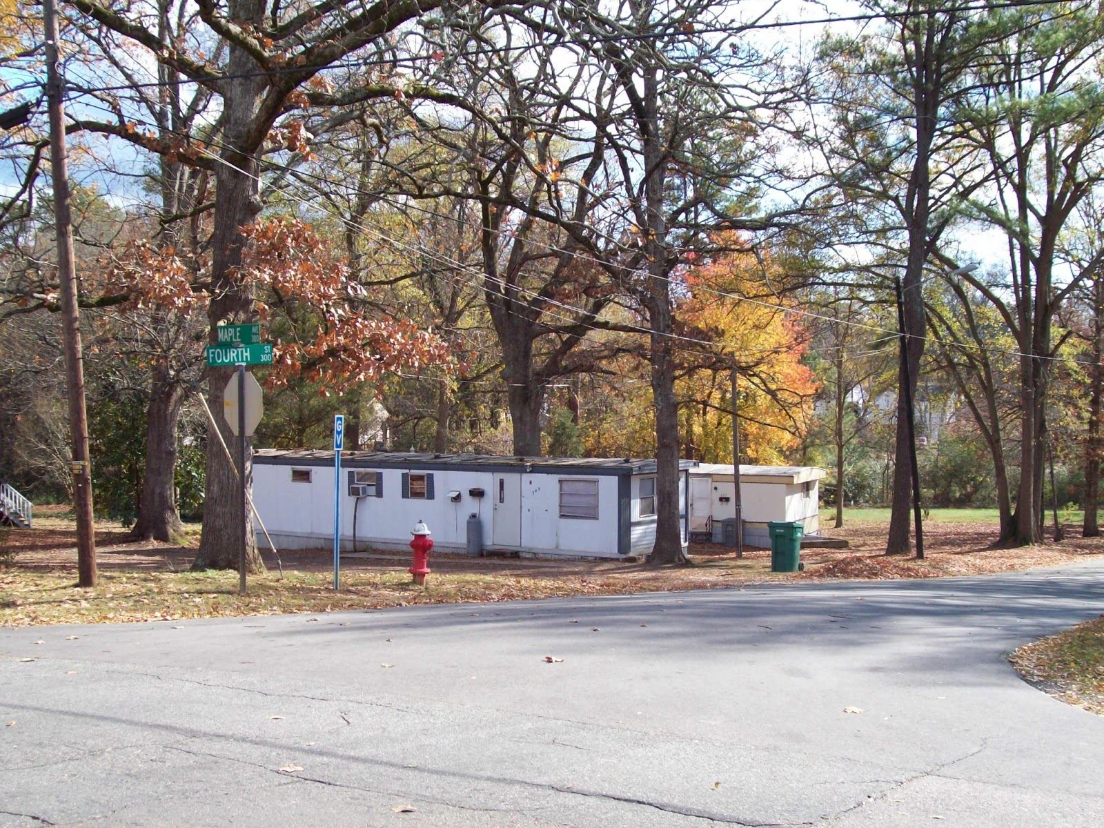 Maple Ave and 4th STreet